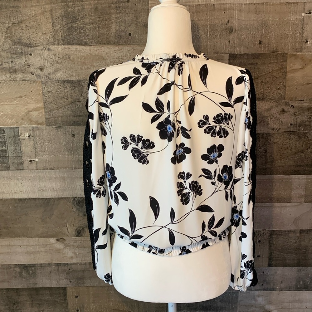 White House Black Market long sleeve floral top Size XXS - Picture 2 of 16